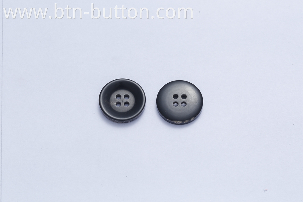 Natural horn buttons for jacket